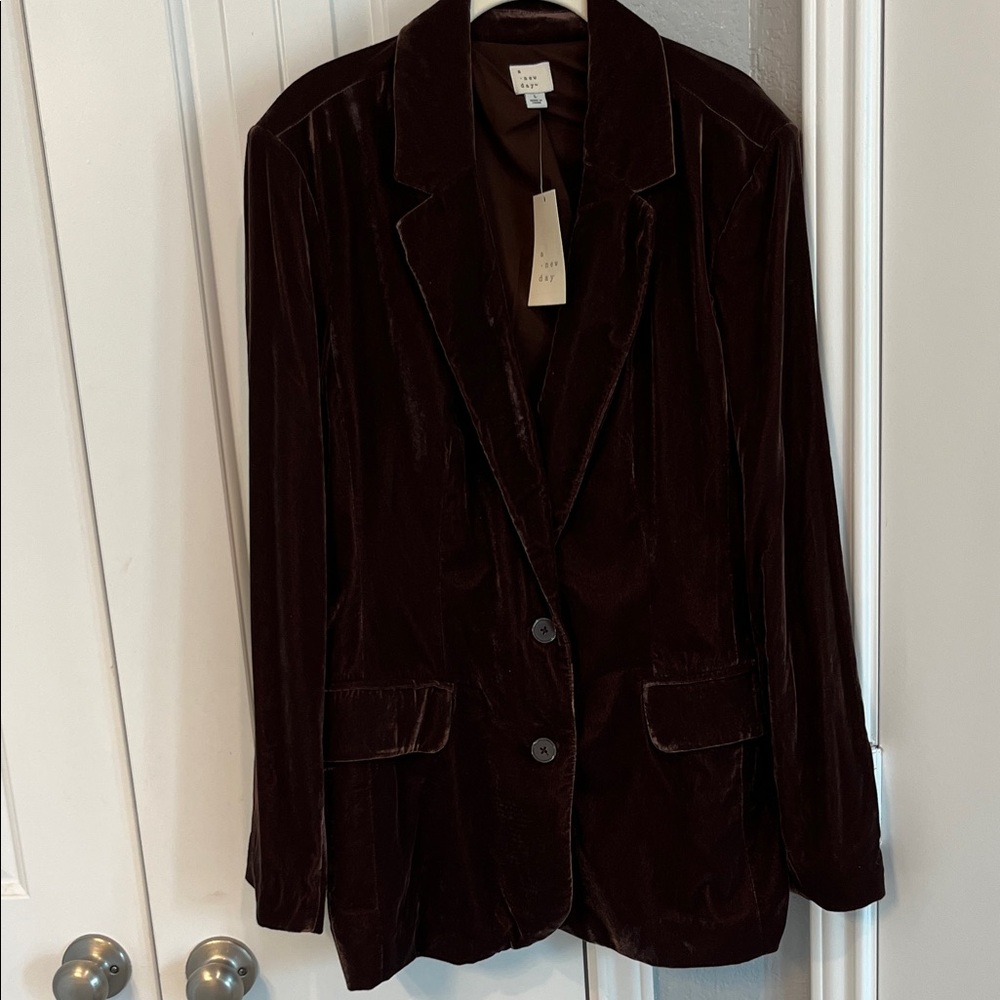 a new day Velvet Blazer in Deep Brown - Picture 4 of 5
